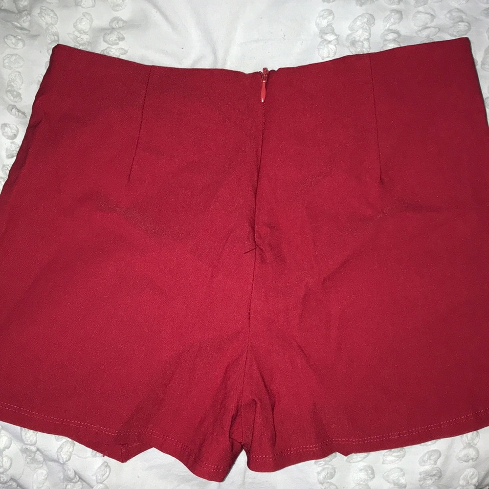 Red skort - Picture 2 of 2